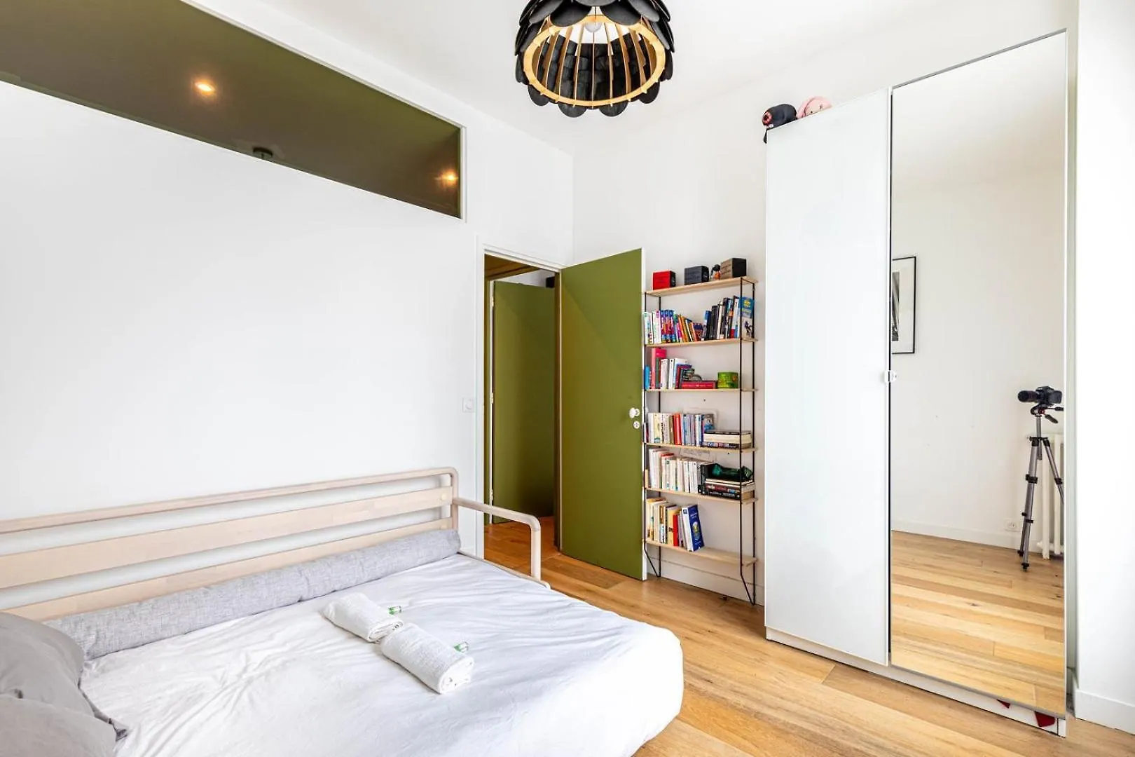 Guestready - Bright Retreat With A Terrace Apartment Paris 0*,  France